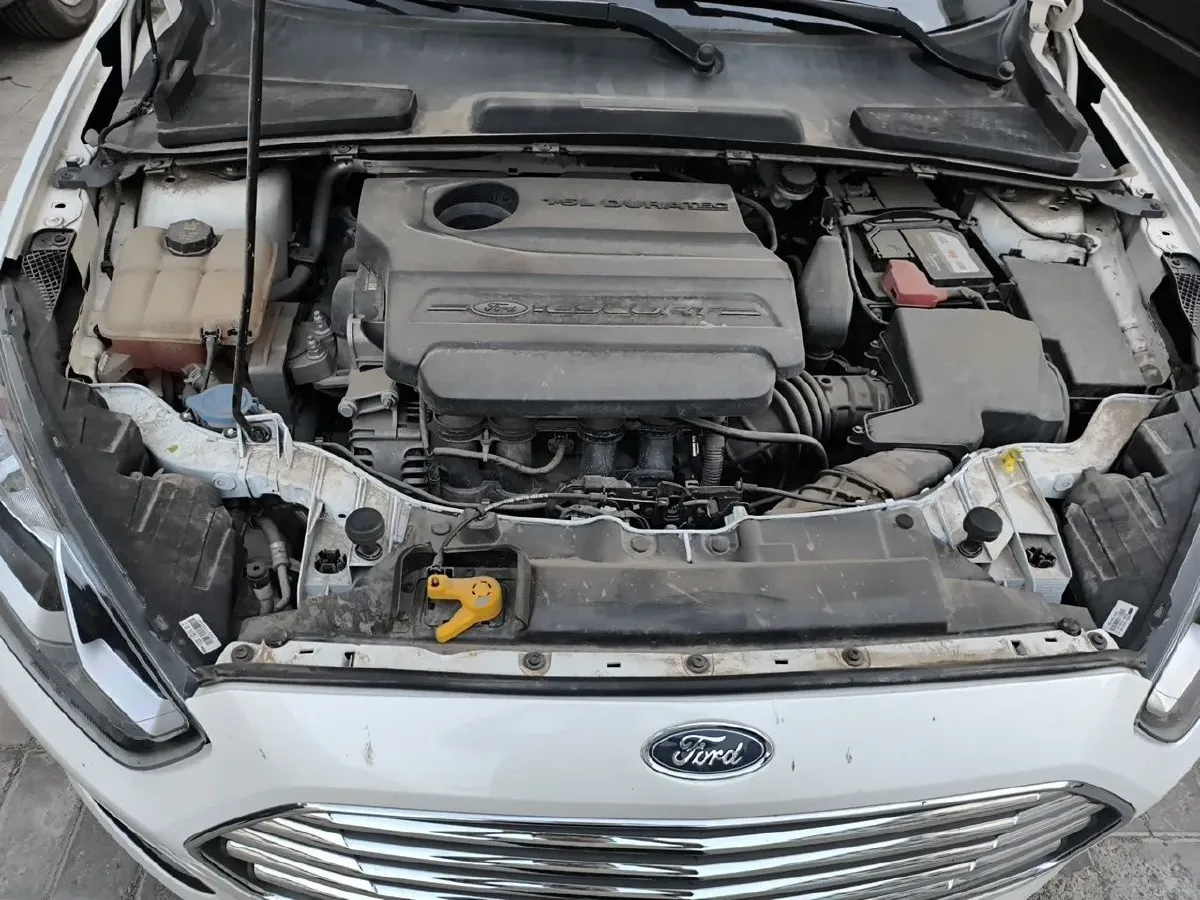 2015 Ford Escort 1.5L 113HP L4 6AT,autocango,china used car exporter,china ev exporter,chinese used car exporter,chinese used ev exporter