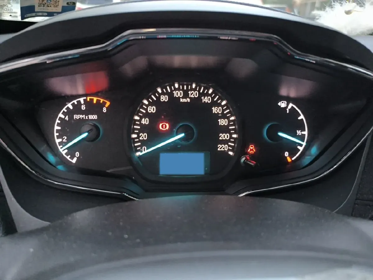 2015 Ford Escort 1.5L 113HP L4 6AT,autocango,china used car exporter,china ev exporter,chinese used car exporter,chinese used ev exporter