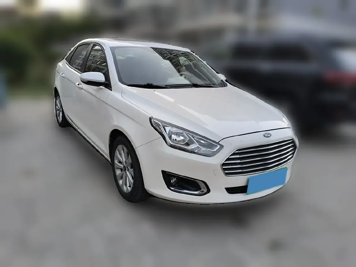 2015 Ford Escort 1.5L 113HP L4 6AT,autocango,china used car exporter,china ev exporter,chinese used car exporter,chinese used ev exporter