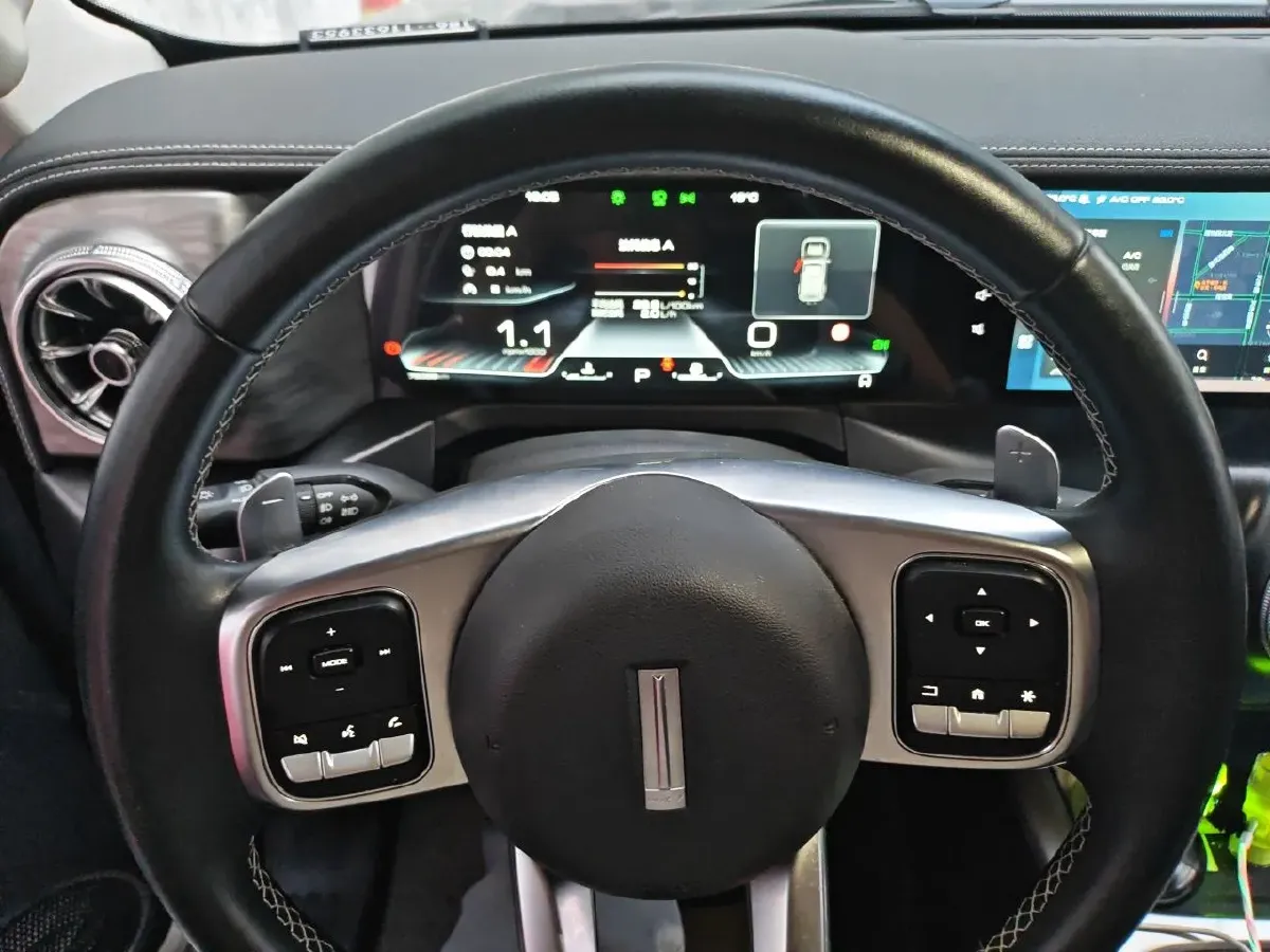 2021 Tank 300 2.0T 227HP L4 8AT,autocango,china used car exporter,china ev exporter,chinese used car exporter,chinese used ev exporter