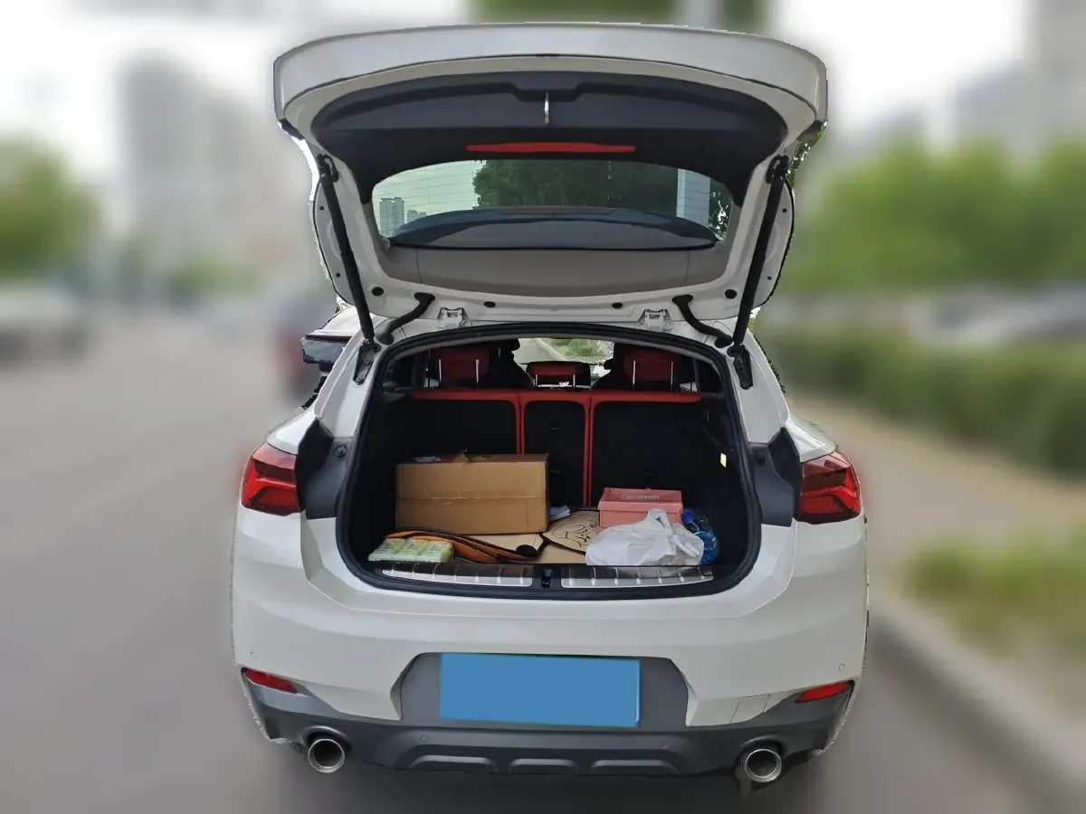 2021 BMW X2 1.5T 140HP L3 7DCT,autocango,china used car exporter,china ev exporter,chinese used car exporter,chinese used ev exporter