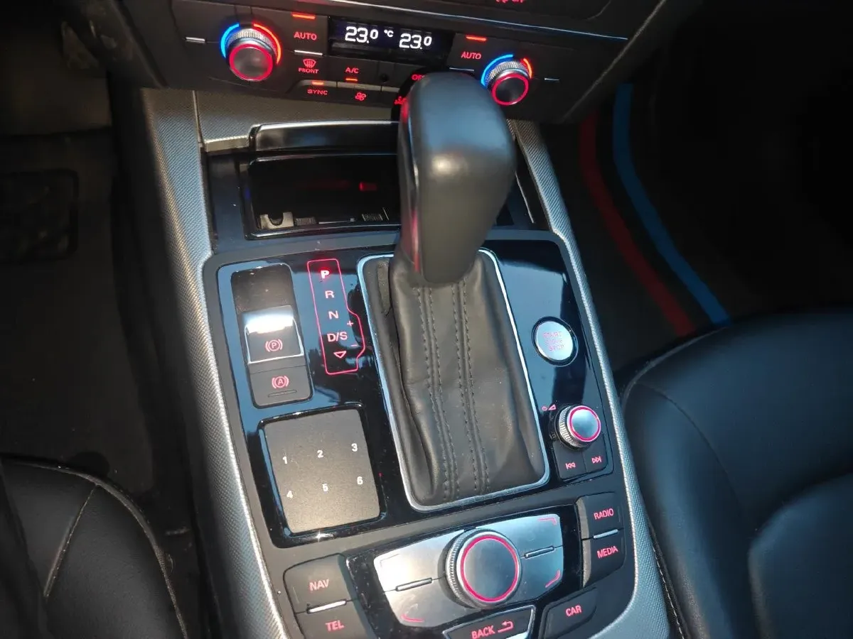 2018 Audi A6L 2.0T 224HP L4 7DCT,autocango,china used car exporter,china ev exporter,chinese used car exporter,chinese used ev exporter