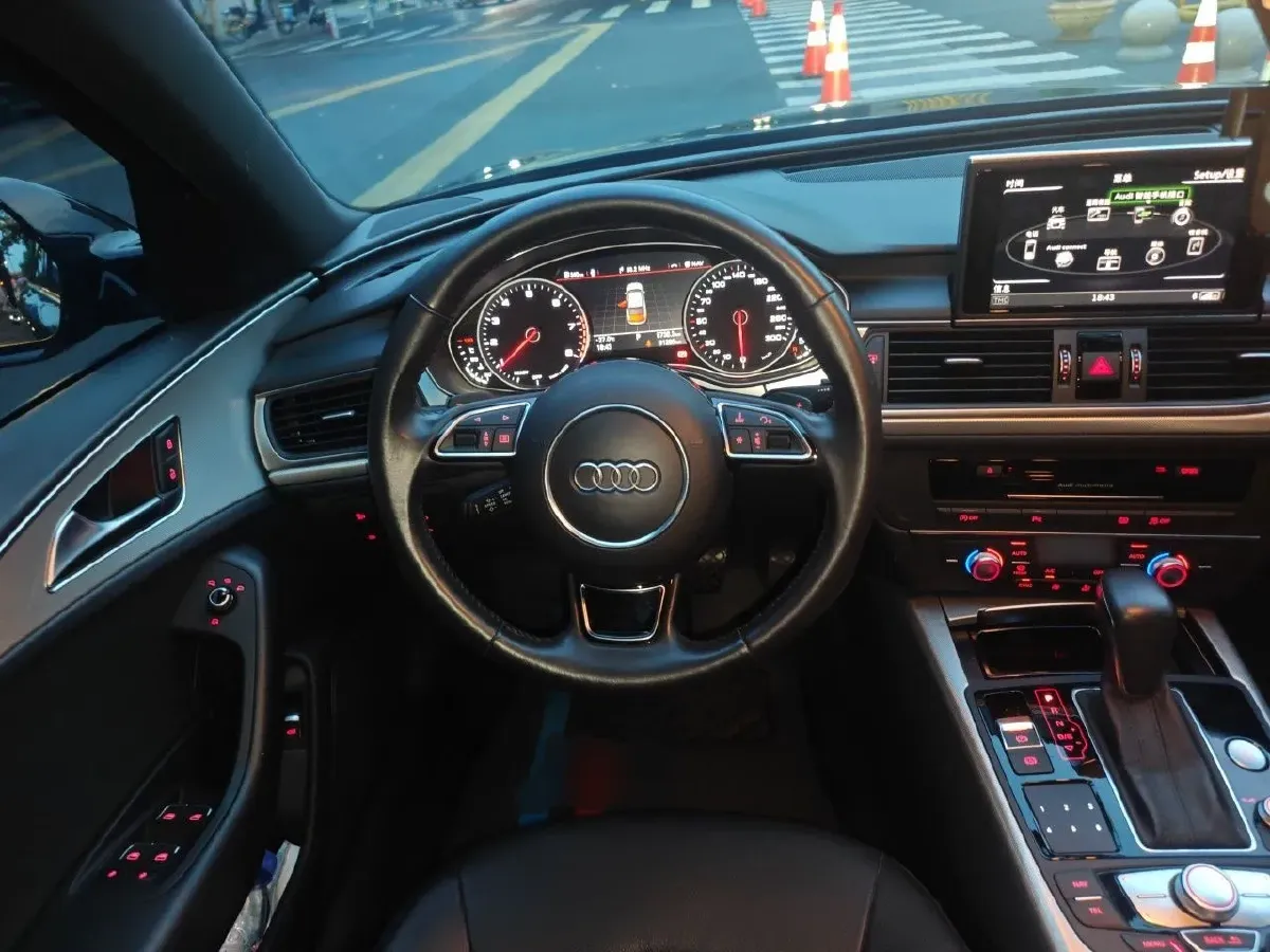 2018 Audi A6L 2.0T 224HP L4 7DCT,autocango,china used car exporter,china ev exporter,chinese used car exporter,chinese used ev exporter
