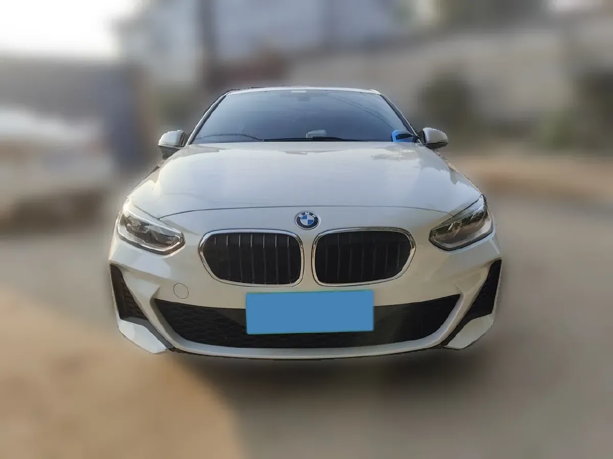 2020 BMW 1 Series 1.5T 140HP L3 7DCT,autocango,china used car exporter,china ev exporter,chinese used car exporter,chinese used ev exporter
