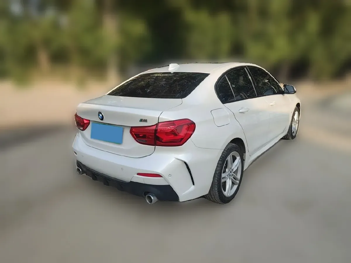 2020 BMW 1 Series 1.5T 140HP L3 7DCT,autocango,china used car exporter,china ev exporter,chinese used car exporter,chinese used ev exporter