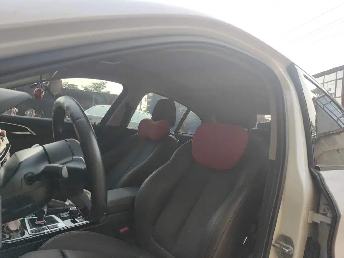 2020 BMW 1 Series 1.5T 140HP L3 7DCT,autocango,china used car exporter,china ev exporter,chinese used car exporter,chinese used ev exporter