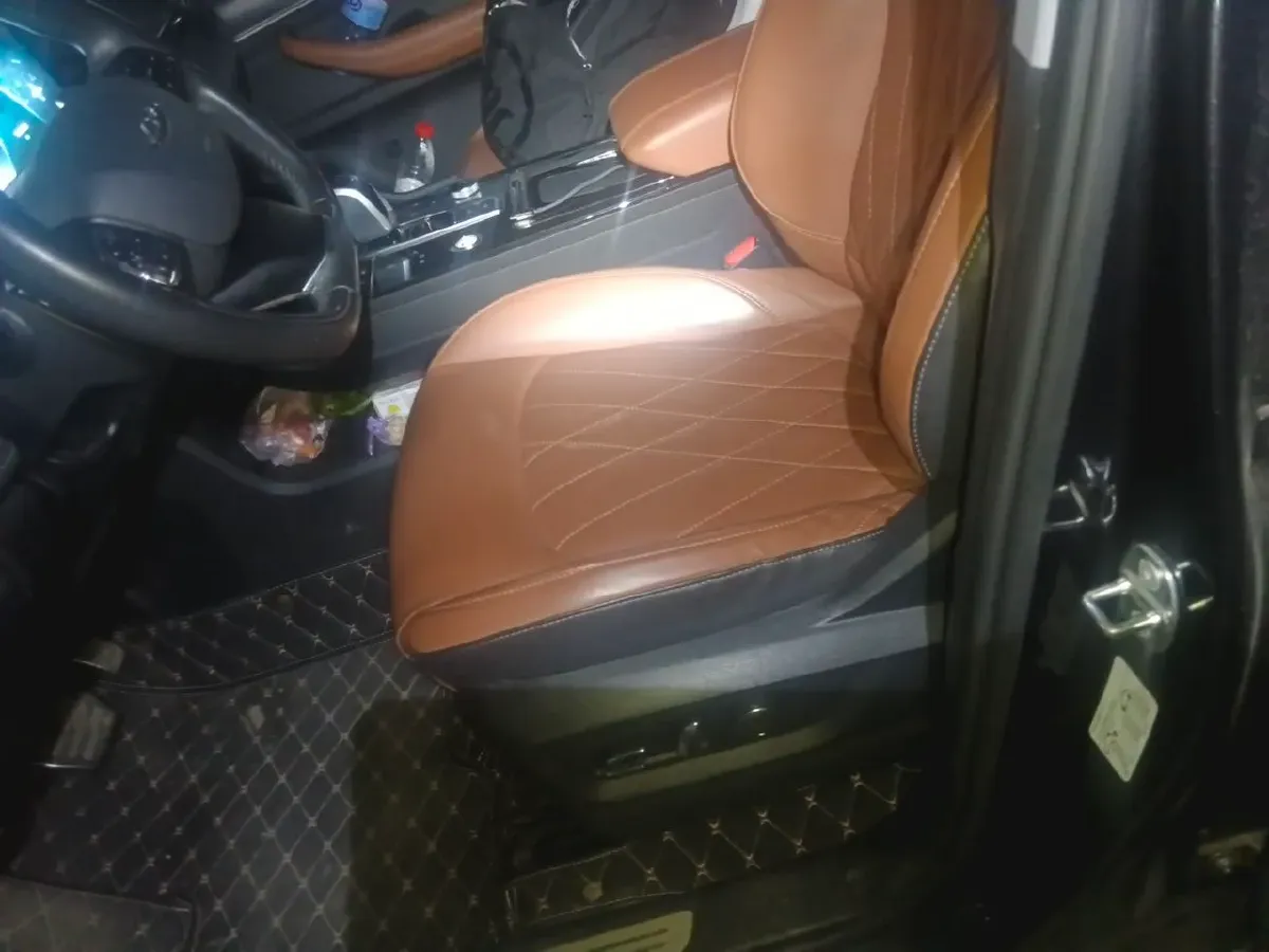 2021 Geely Monjaro 2.0T 218HP L4 7DCT,autocango,china used car exporter,china ev exporter,chinese used car exporter,chinese used ev exporter