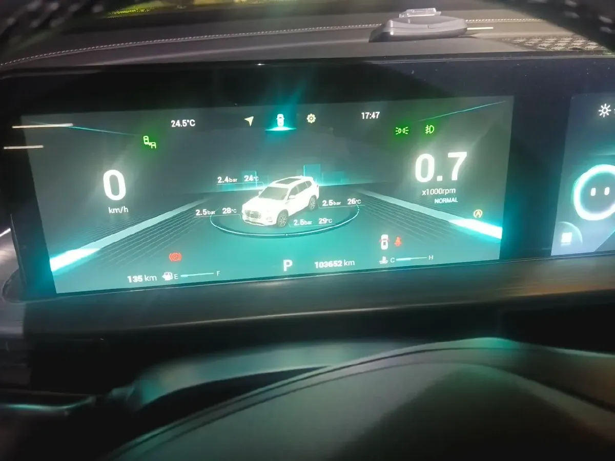 2021 Geely Monjaro 2.0T 218HP L4 7DCT,autocango,china used car exporter,china ev exporter,chinese used car exporter,chinese used ev exporter