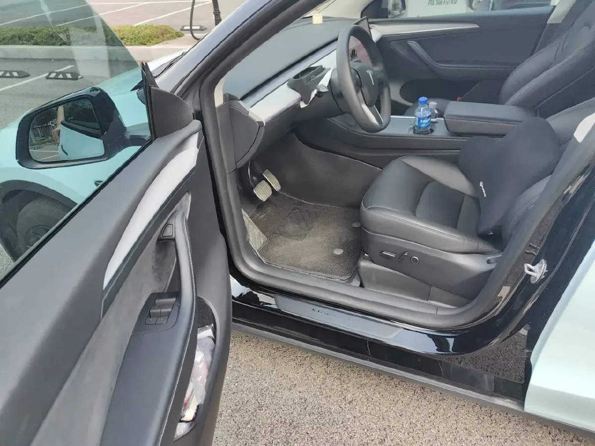 2022 Tesla Model Y BEV 60KWH,autocango,china used car exporter,china ev exporter,chinese used car exporter,chinese used ev exporter