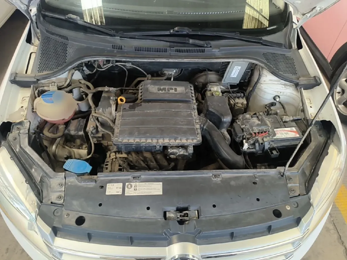 2015 Volkswagen Santana 1.4L 90HP L4 5MT,autocango,china used car exporter,china ev exporter,chinese used car exporter,chinese used ev exporter