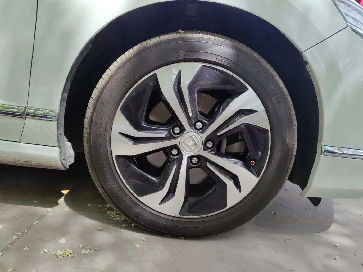 2015 Honda Spirior 2.4L 208HP L4 8DCT,autocango,china used car exporter,china ev exporter,chinese used car exporter,chinese used ev exporter