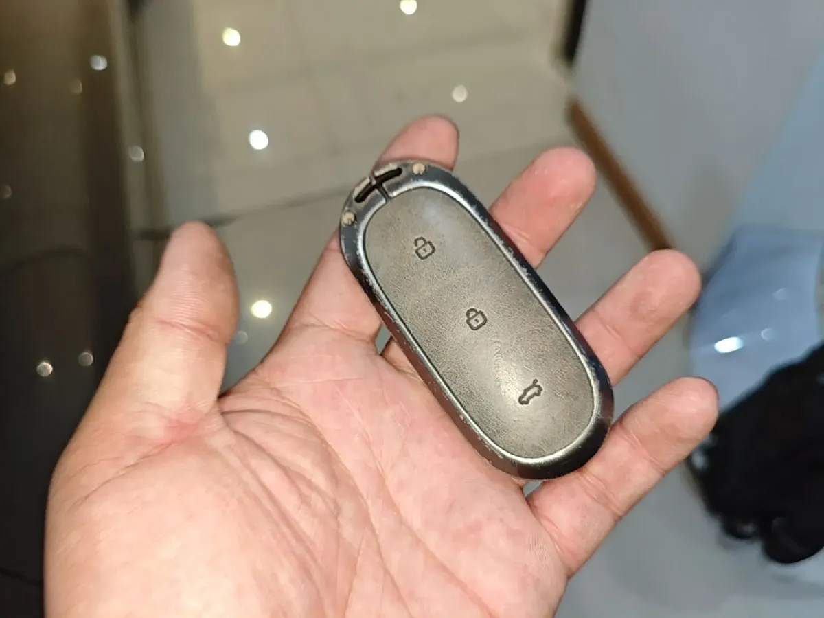 2024 Li L9 Range Extended 154HP REEV 52.3KWH,autocango,china used car exporter,china ev exporter,chinese used car exporter,chinese used ev exporter