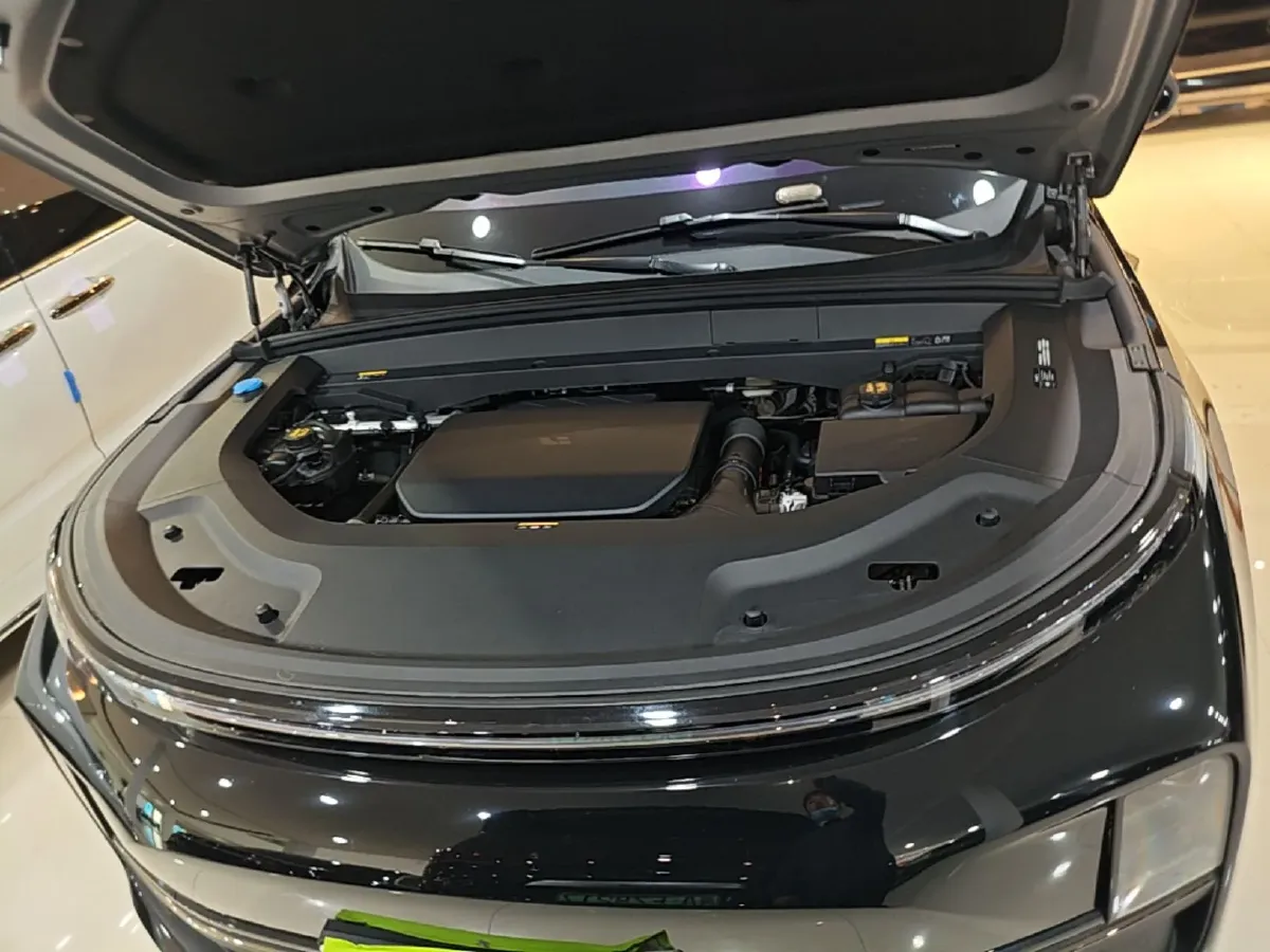 2024 Li L9 Range Extended 154HP REEV 52.3KWH,autocango,china used car exporter,china ev exporter,chinese used car exporter,chinese used ev exporter