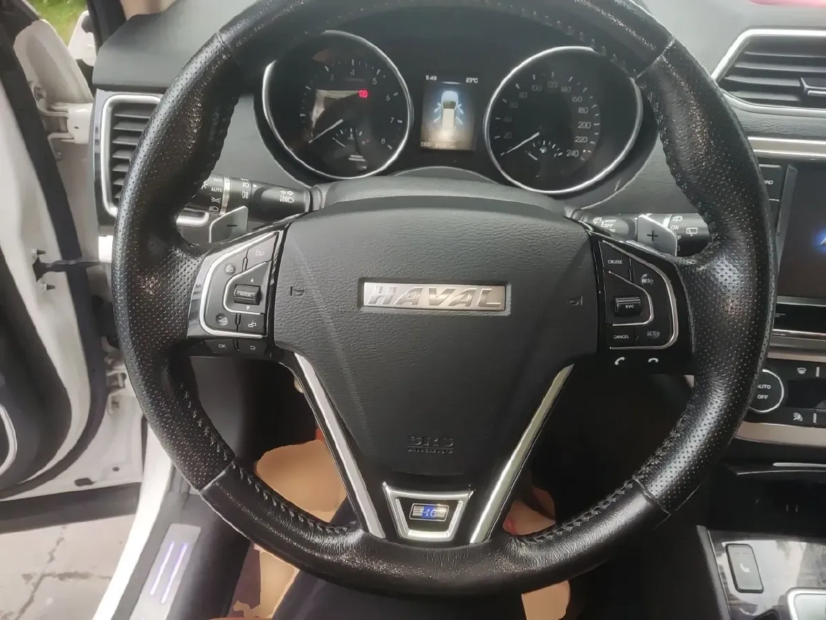 2015 Haval H6 Coupe 2.0T 194HP L4 6DCT,autocango,china used car exporter,china ev exporter,chinese used car exporter,chinese used ev exporter