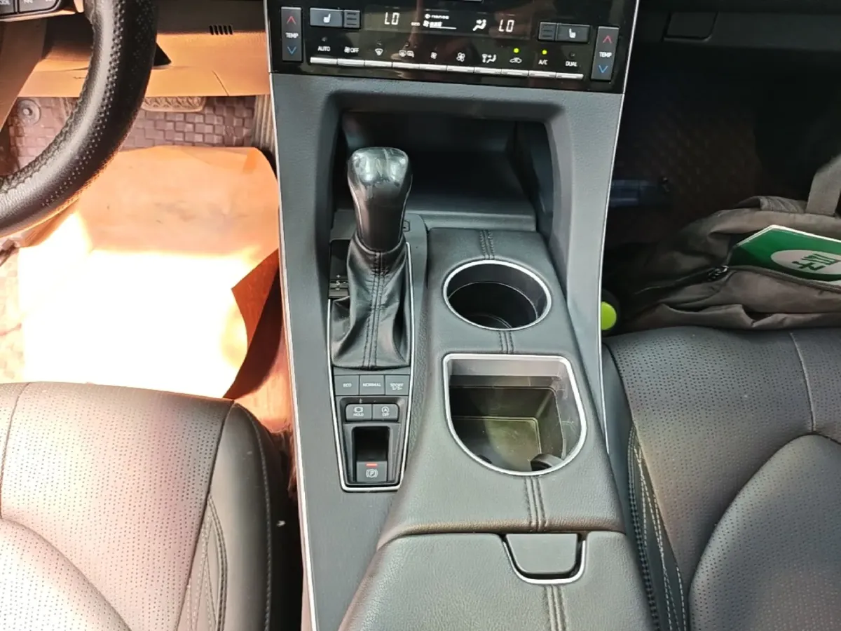 2019 Toyota Avalon 2.5L 209HP L4 8AT,autocango,china used car exporter,china ev exporter,chinese used car exporter,chinese used ev exporter