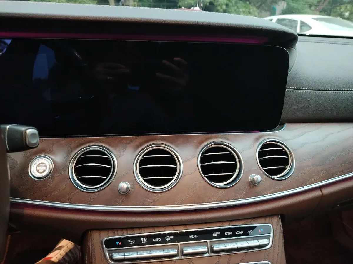 2021 Mercedes-Benz E Class 2.0T 258HP L4 9AT,autocango,china used car exporter,china ev exporter,chinese used car exporter,chinese used ev exporter