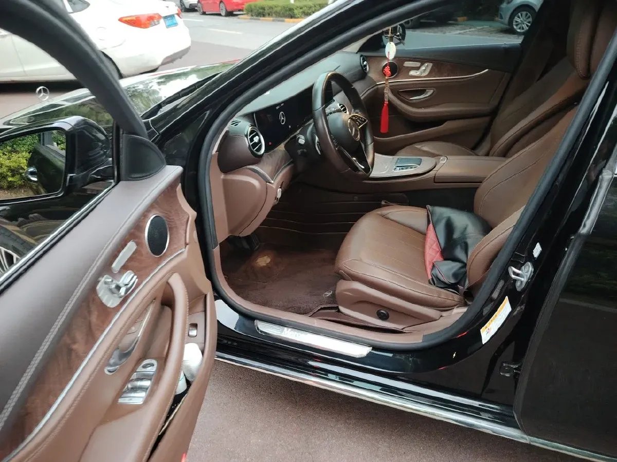 2021 Mercedes-Benz E Class 2.0T 258HP L4 9AT,autocango,china used car exporter,china ev exporter,chinese used car exporter,chinese used ev exporter