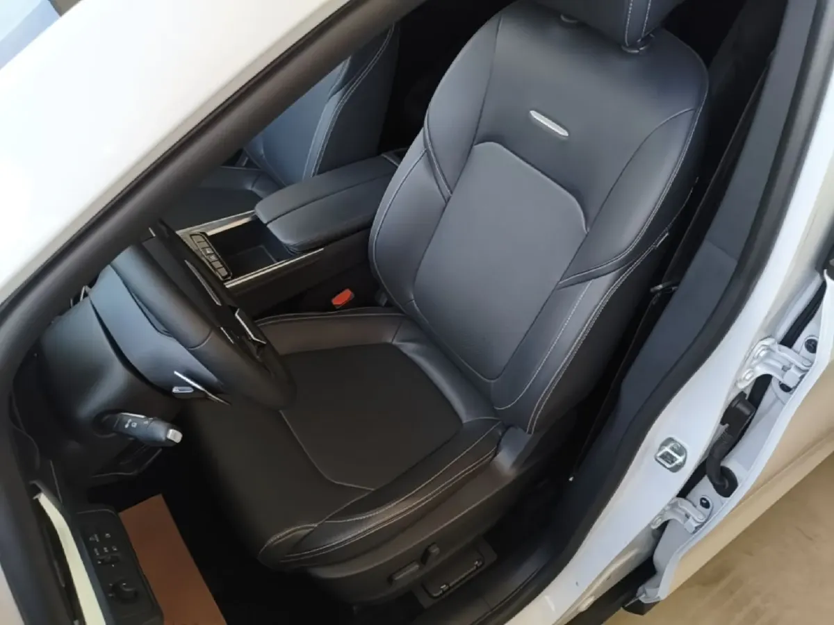 2023 GAC Trumpchi Empow 2.0T 265HP L4 8AT,autocango,china used car exporter,china ev exporter,chinese used car exporter,chinese used ev exporter
