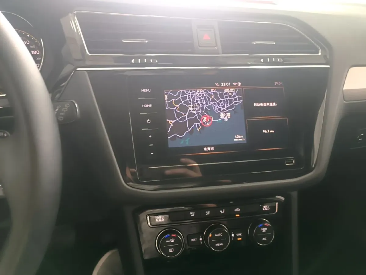2021 Volkswagen Tiguan L 2.0T 186HP L4 7DCT,autocango,china used car exporter,china ev exporter,chinese used car exporter,chinese used ev exporter