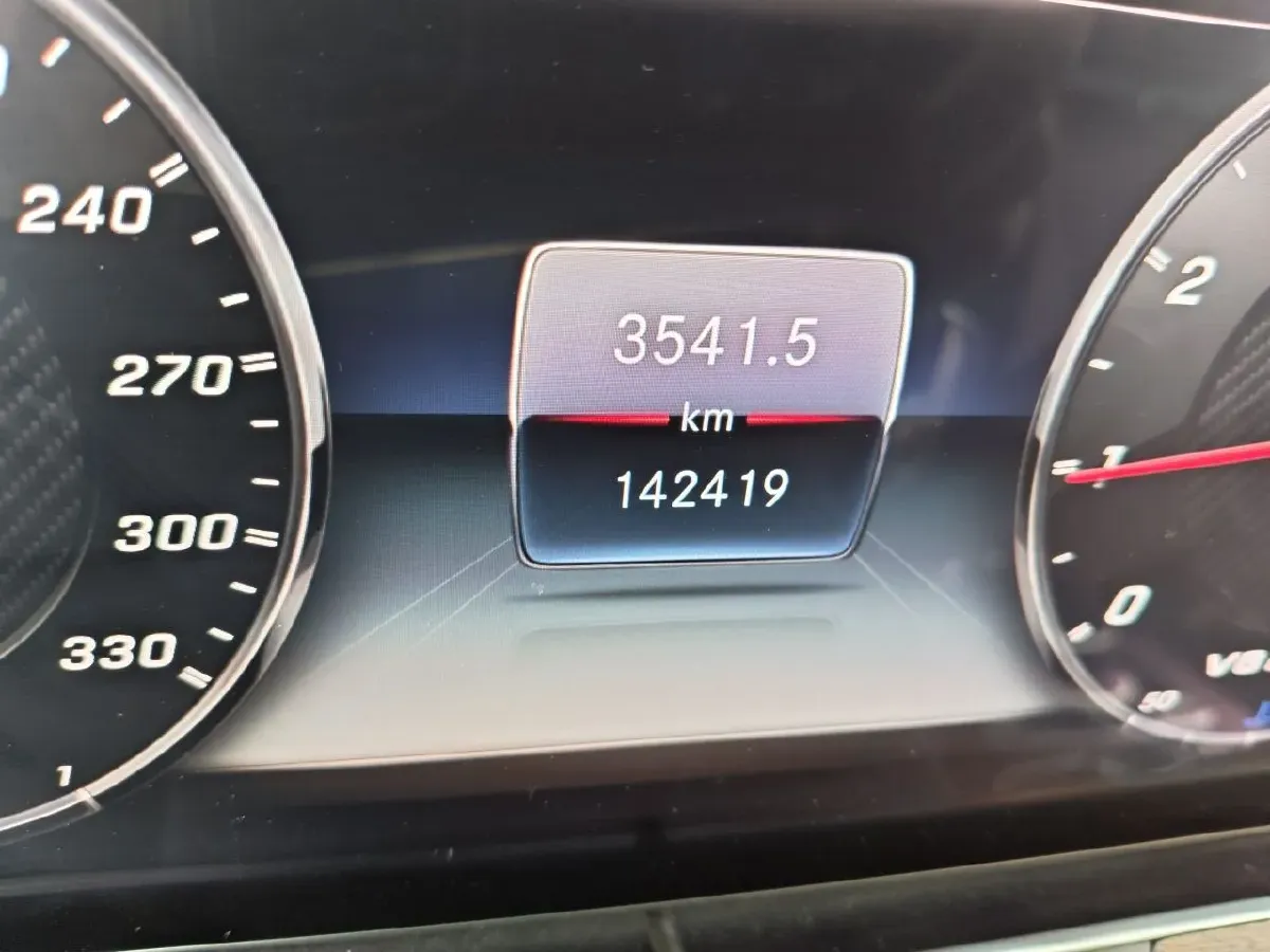 2016 Mercedes-Benz E Class 2.0T 184HP L4 9AT,autocango,china used car exporter,china ev exporter,chinese used car exporter,chinese used ev exporter