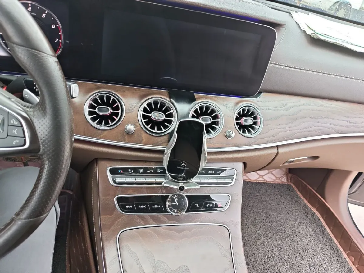 2016 Mercedes-Benz E Class 2.0T 184HP L4 9AT,autocango,china used car exporter,china ev exporter,chinese used car exporter,chinese used ev exporter