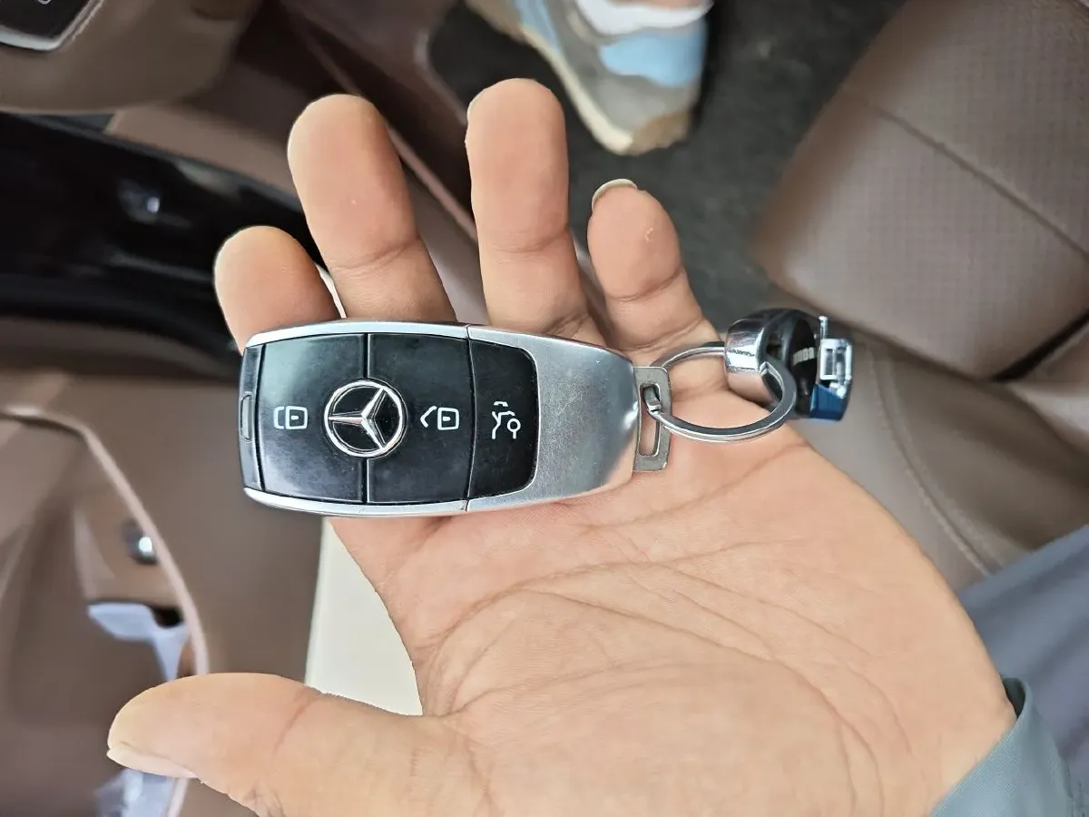 2016 Mercedes-Benz E Class 2.0T 184HP L4 9AT,autocango,china used car exporter,china ev exporter,chinese used car exporter,chinese used ev exporter