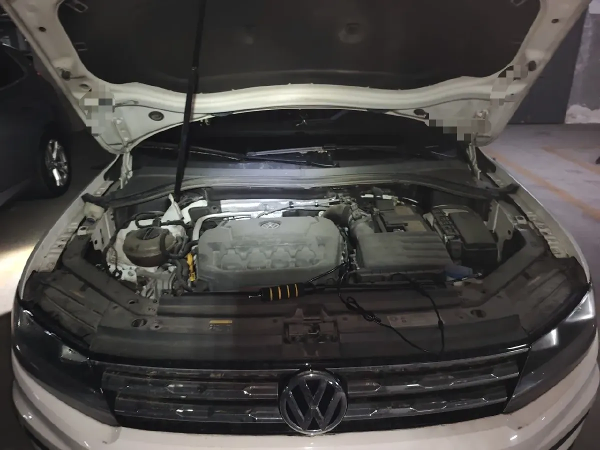 2018 Volkswagen Tiguan L 2.0T 186HP L4 7DCT,autocango,china used car exporter,china ev exporter,chinese used car exporter,chinese used ev exporter
