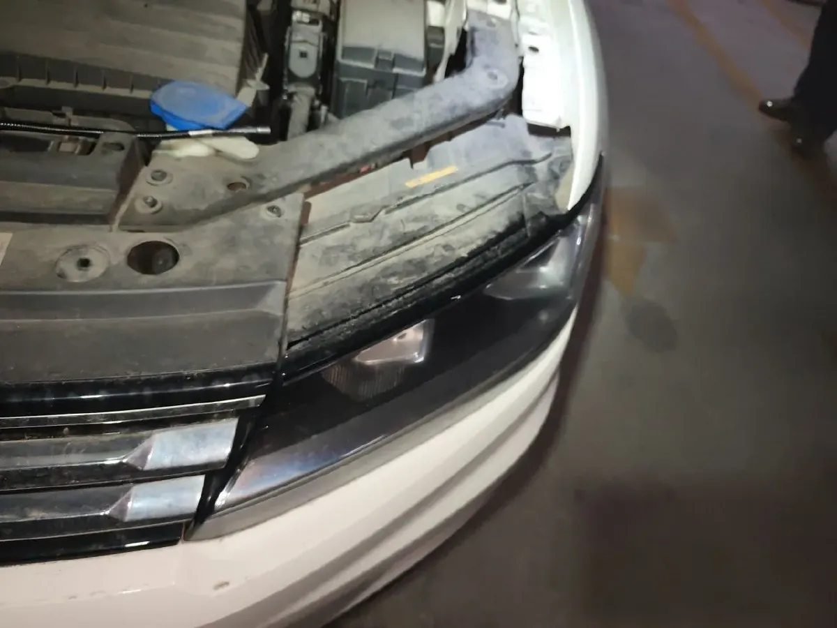 2018 Volkswagen Tiguan L 2.0T 186HP L4 7DCT,autocango,china used car exporter,china ev exporter,chinese used car exporter,chinese used ev exporter