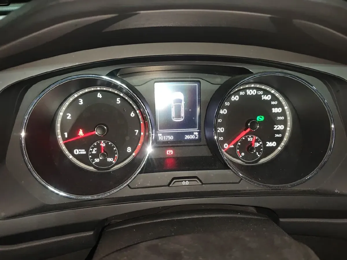 2018 Volkswagen Tiguan L 2.0T 186HP L4 7DCT,autocango,china used car exporter,china ev exporter,chinese used car exporter,chinese used ev exporter
