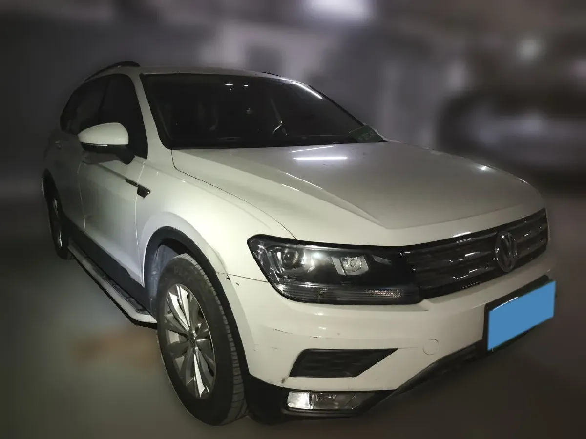 2018 Volkswagen Tiguan L 2.0T 186HP L4 7DCT,autocango,china used car exporter,china ev exporter,chinese used car exporter,chinese used ev exporter
