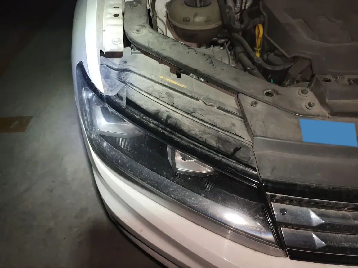 2018 Volkswagen Tiguan L 2.0T 186HP L4 7DCT,autocango,china used car exporter,china ev exporter,chinese used car exporter,chinese used ev exporter