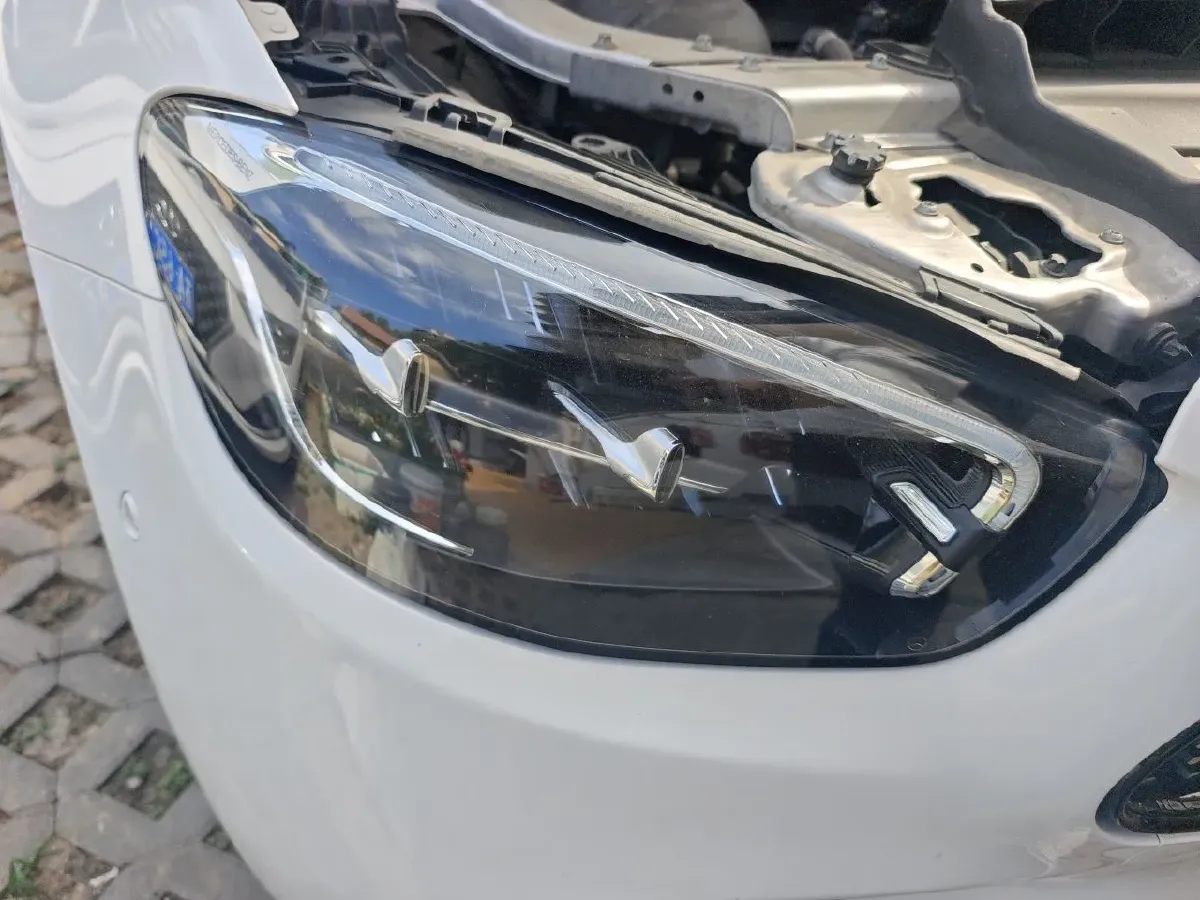 2021 Mercedes-Benz V Class 2.0T 211HP L4 9AT,autocango,china used car exporter,china ev exporter,chinese used car exporter,chinese used ev exporter