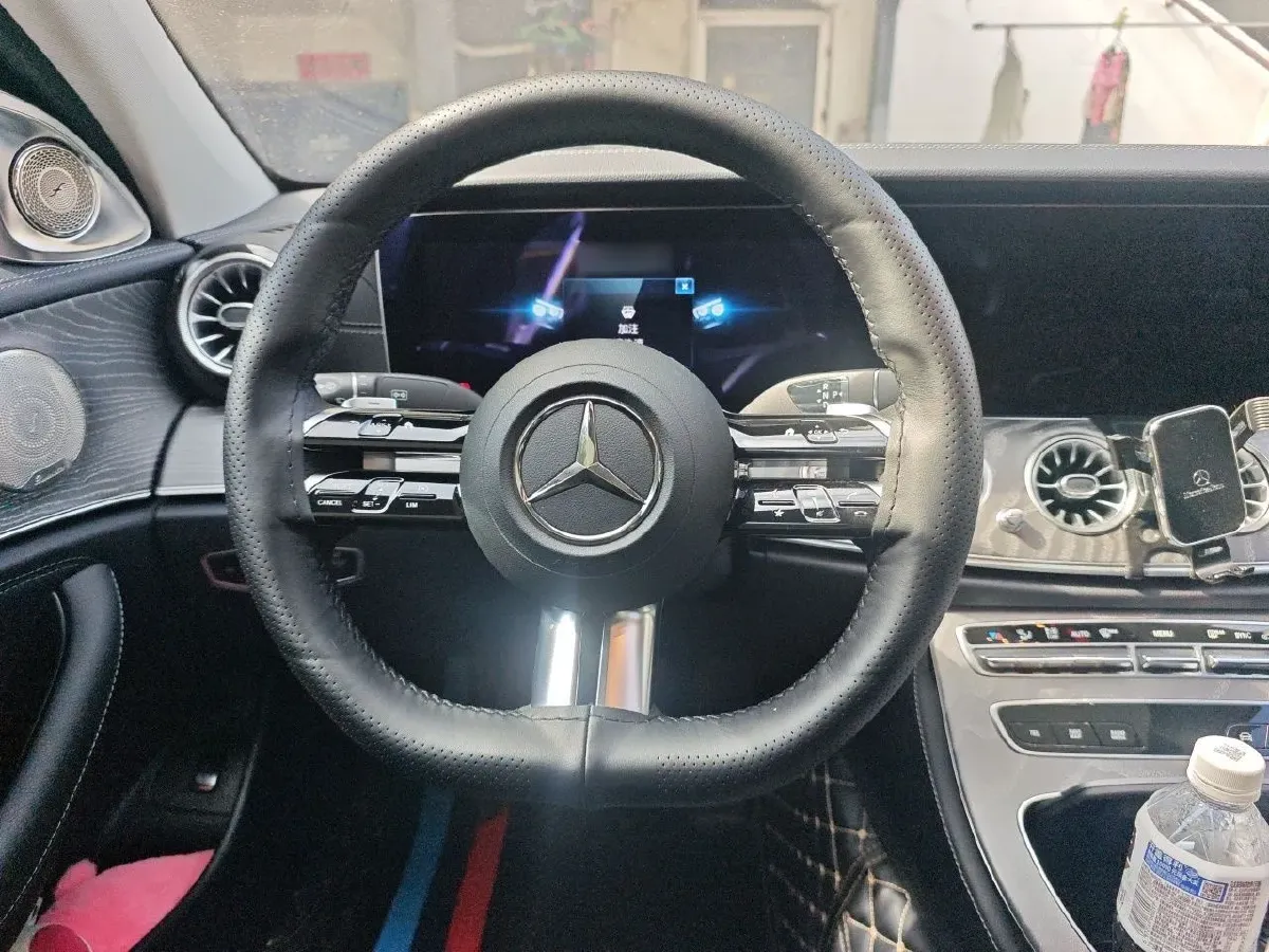 2021 Mercedes-Benz V Class 2.0T 211HP L4 9AT,autocango,china used car exporter,china ev exporter,chinese used car exporter,chinese used ev exporter