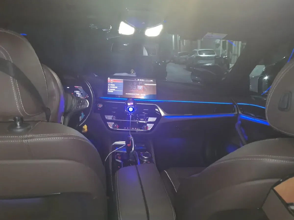 2022 BMW 5 Series 2.0T 184HP L4 8AT,autocango,china used car exporter,china ev exporter,chinese used car exporter,chinese used ev exporter