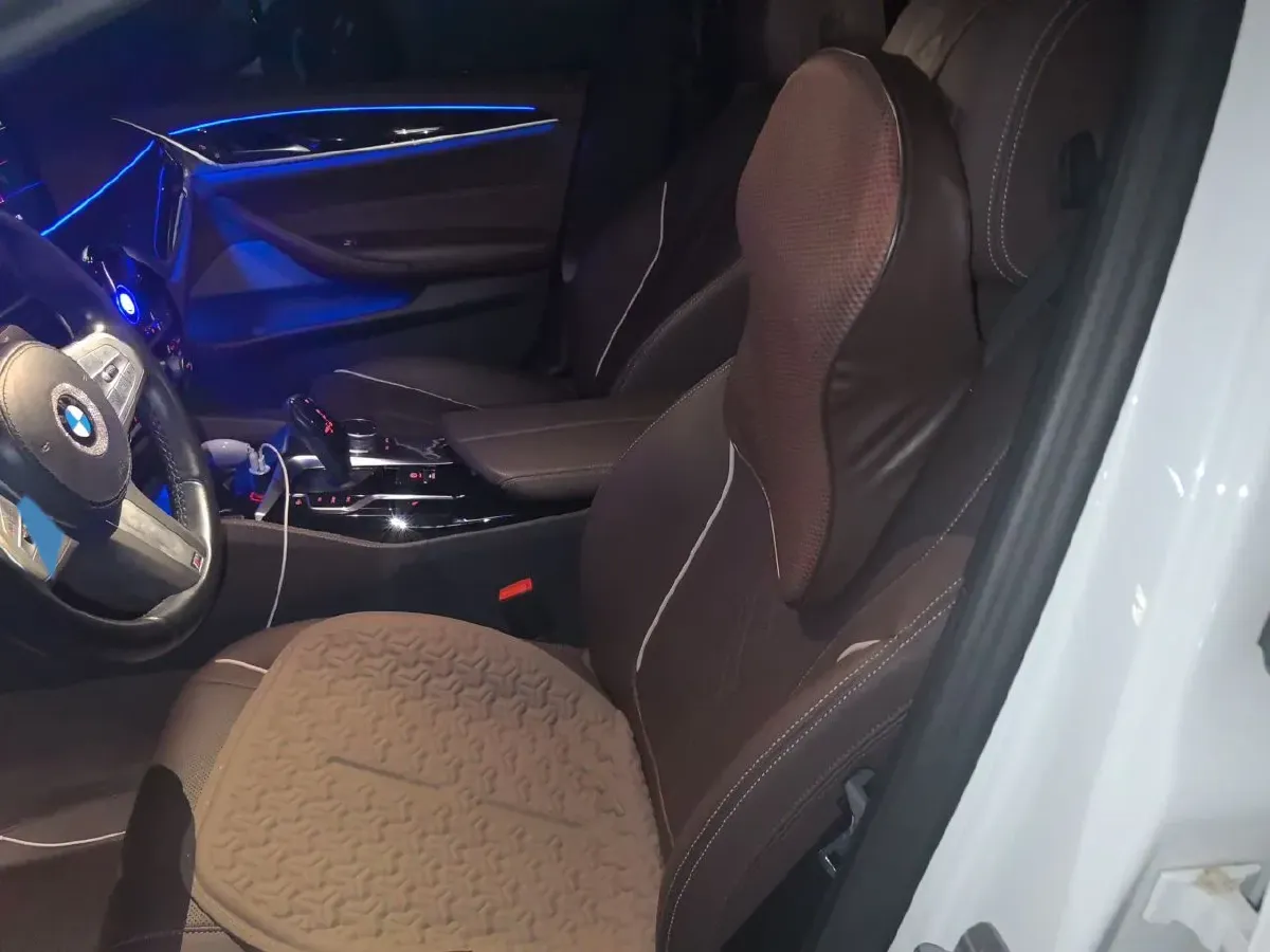 2022 BMW 5 Series 2.0T 184HP L4 8AT,autocango,china used car exporter,china ev exporter,chinese used car exporter,chinese used ev exporter