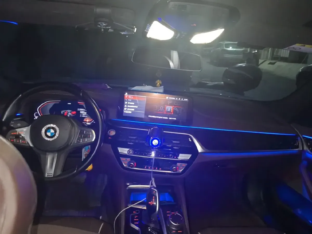 2022 BMW 5 Series 2.0T 184HP L4 8AT,autocango,china used car exporter,china ev exporter,chinese used car exporter,chinese used ev exporter