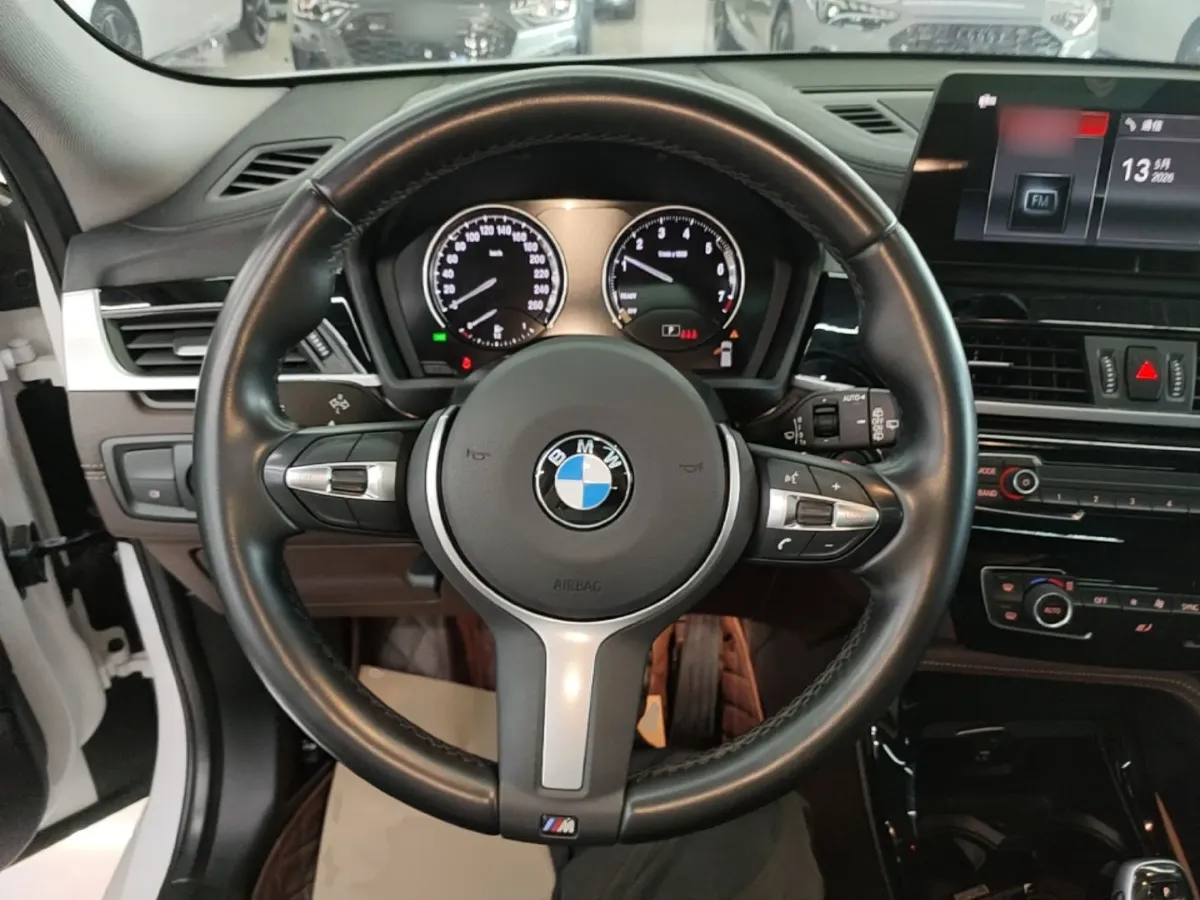 2022 BMW X2 2.0T 192HP L4 7DCT,autocango,china used car exporter,china ev exporter,chinese used car exporter,chinese used ev exporter