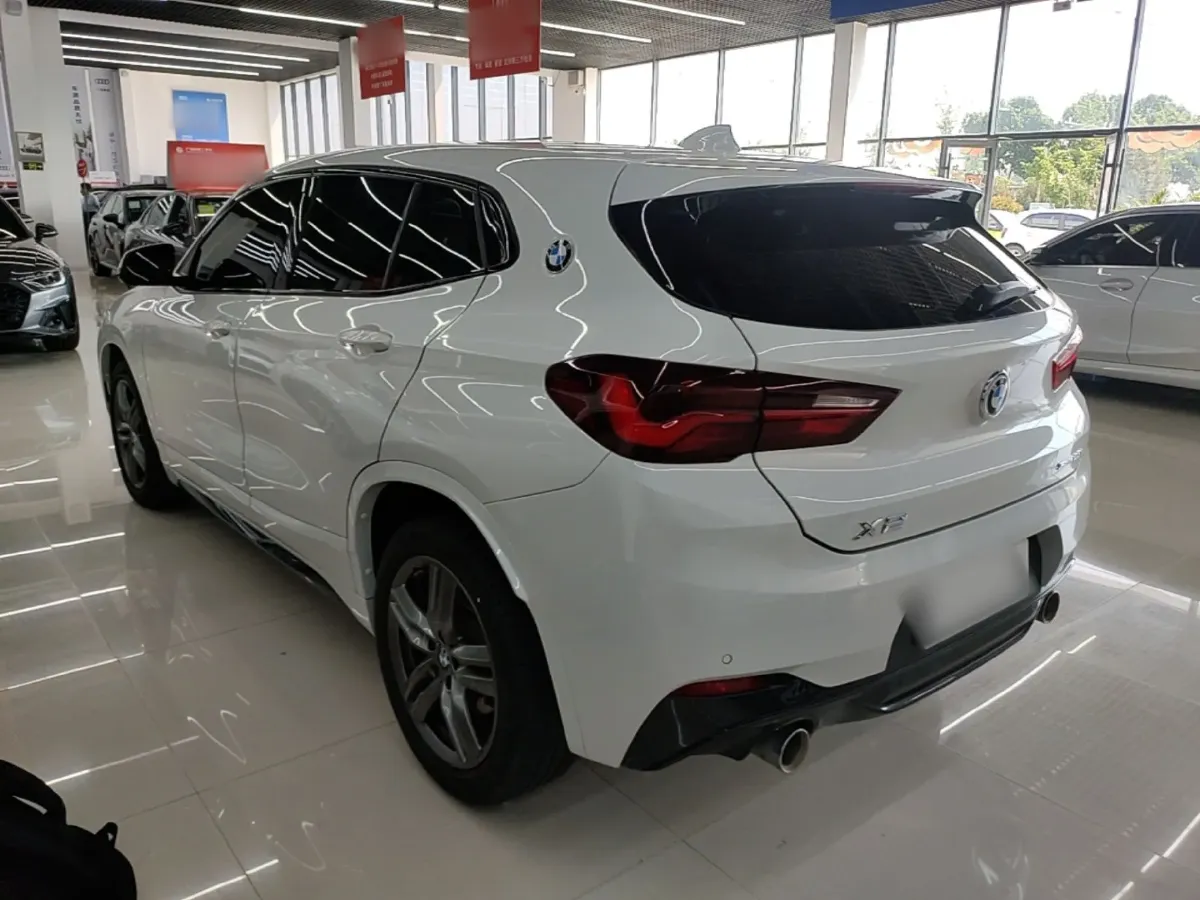 2022 BMW X2 2.0T 192HP L4 7DCT,autocango,china used car exporter,china ev exporter,chinese used car exporter,chinese used ev exporter