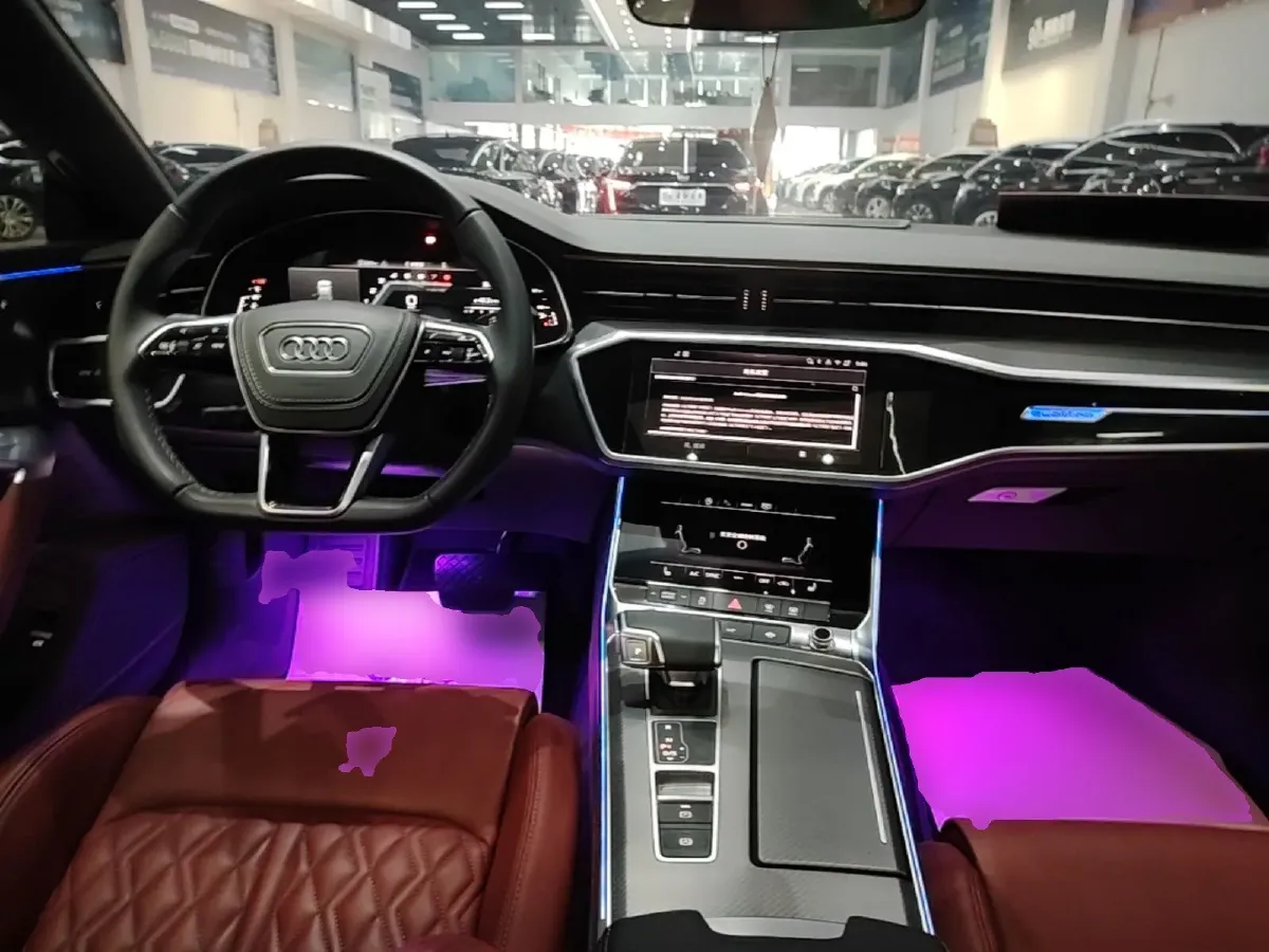 2024 Audi A7L 2.0T 245HP L4 7DCT,autocango,china used car exporter,china ev exporter,chinese used car exporter,chinese used ev exporter