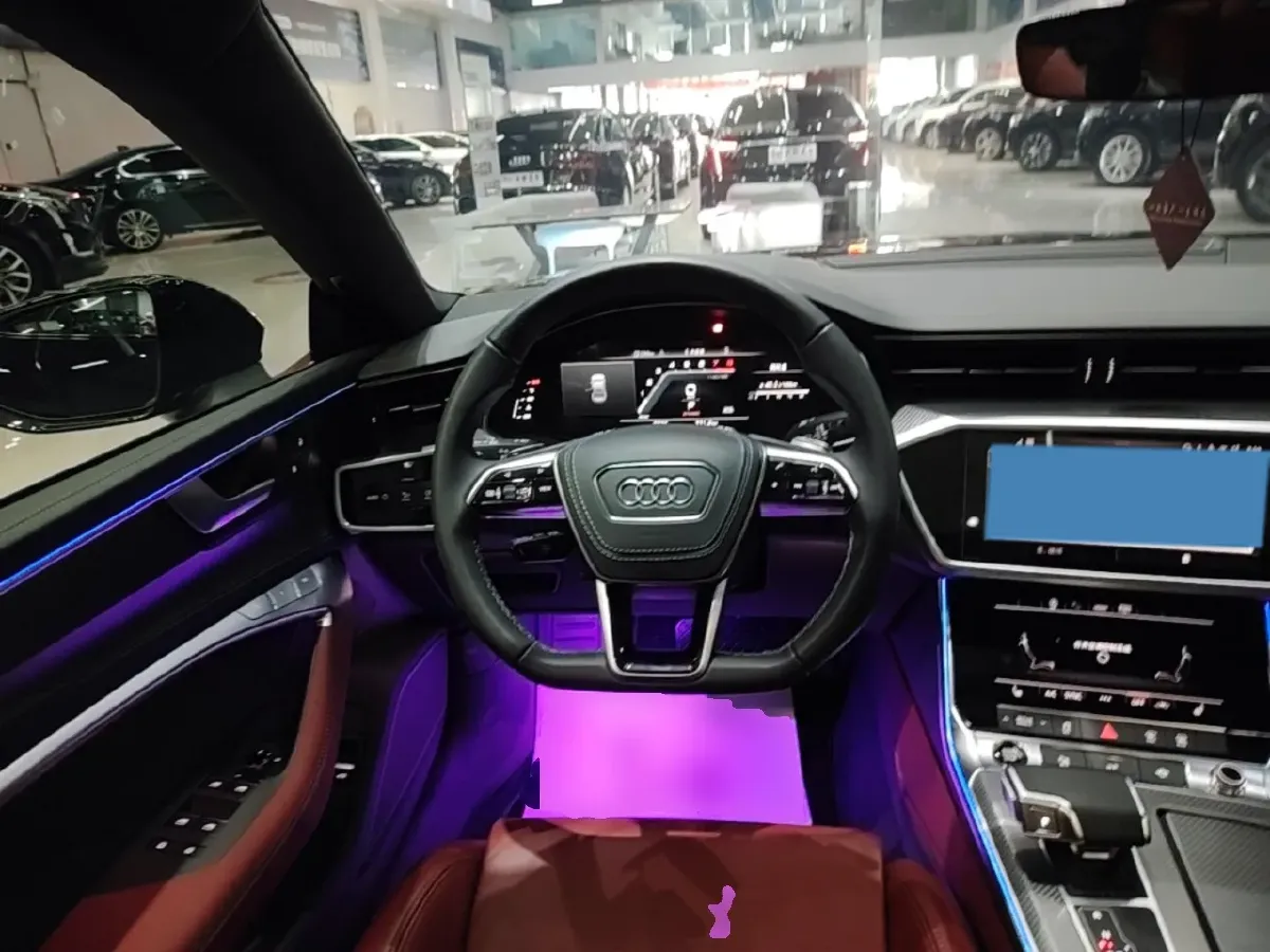2024 Audi A7L 2.0T 245HP L4 7DCT,autocango,china used car exporter,china ev exporter,chinese used car exporter,chinese used ev exporter
