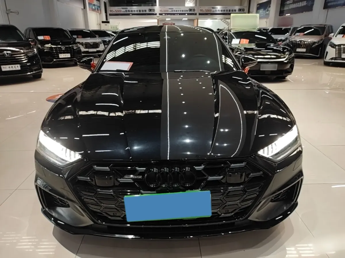 2024 Audi A7L 2.0T 245HP L4 7DCT,autocango,china used car exporter,china ev exporter,chinese used car exporter,chinese used ev exporter