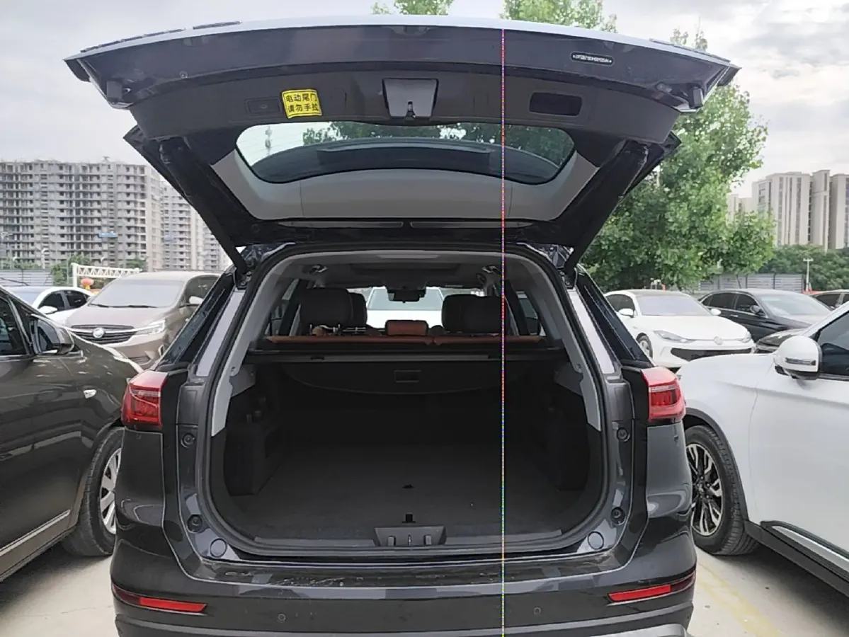 2021 Chery Tiggo 8 Plus 1.6T 197HP L4 7DCT,autocango,china used car exporter,china ev exporter,chinese used car exporter,chinese used ev exporter