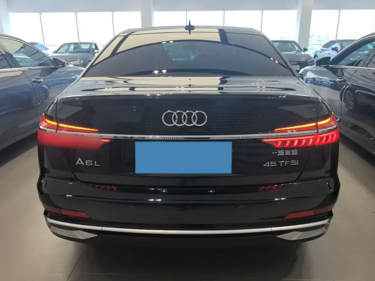 2024 Audi A6L 2.0T 245HP L4 7DCT,autocango,china used car exporter,china ev exporter,chinese used car exporter,chinese used ev exporter