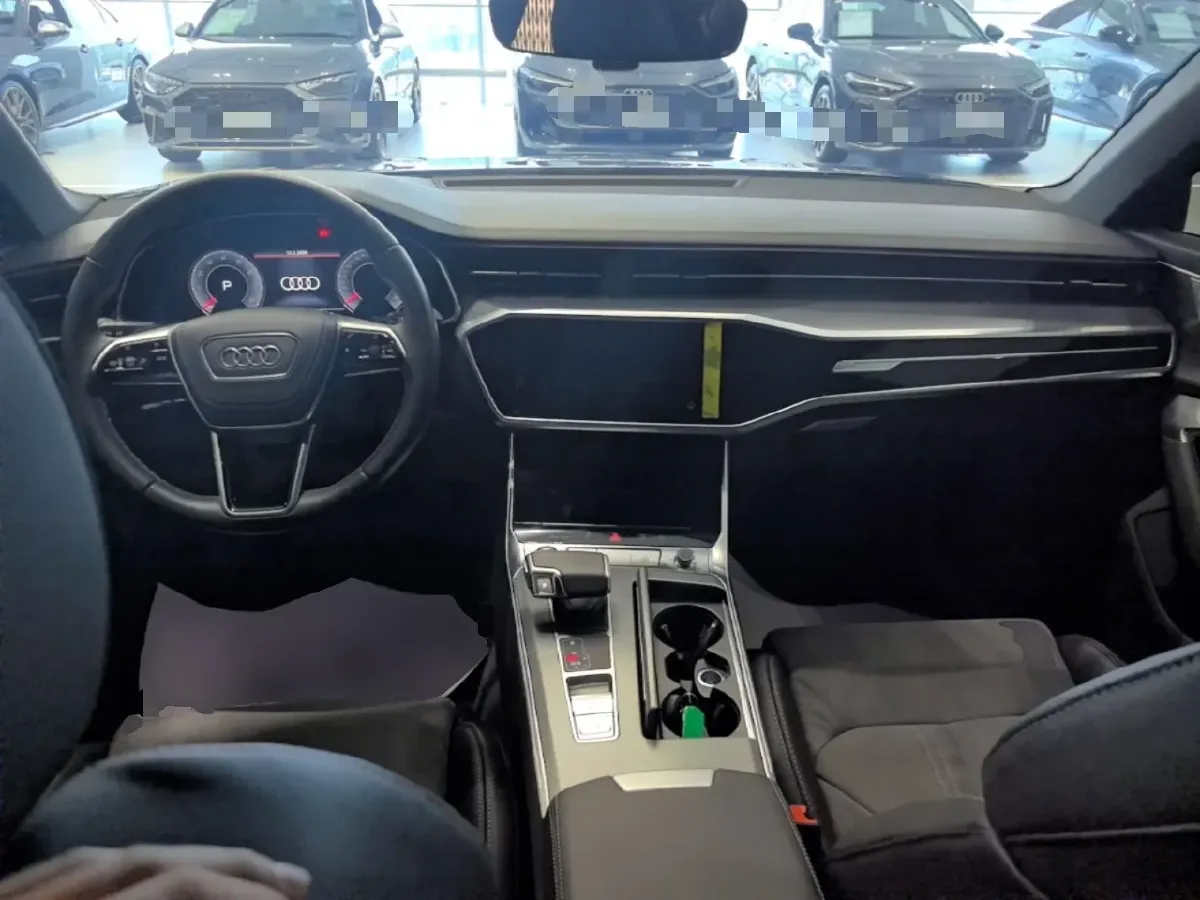 2024 Audi A6L 2.0T 245HP L4 7DCT,autocango,china used car exporter,china ev exporter,chinese used car exporter,chinese used ev exporter