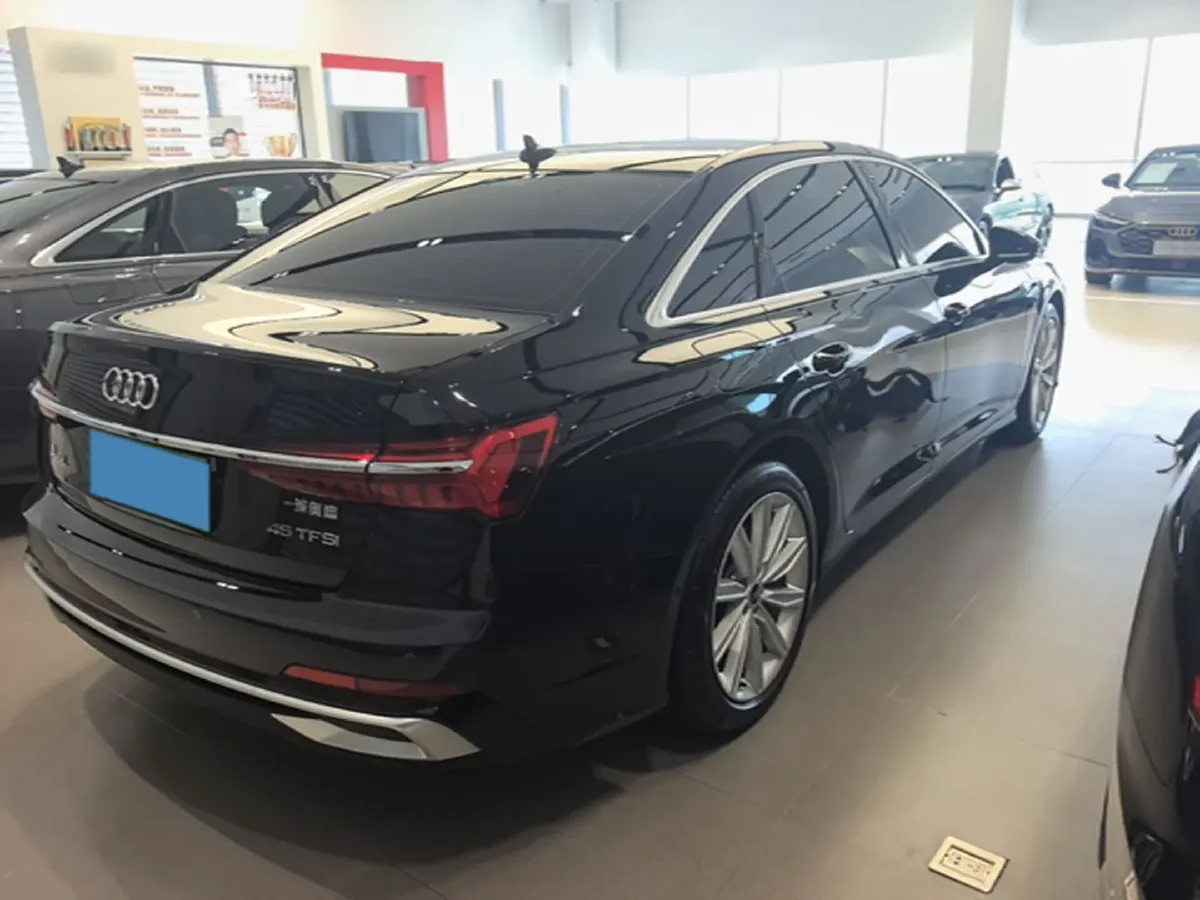2024 Audi A6L 2.0T 245HP L4 7DCT,autocango,china used car exporter,china ev exporter,chinese used car exporter,chinese used ev exporter