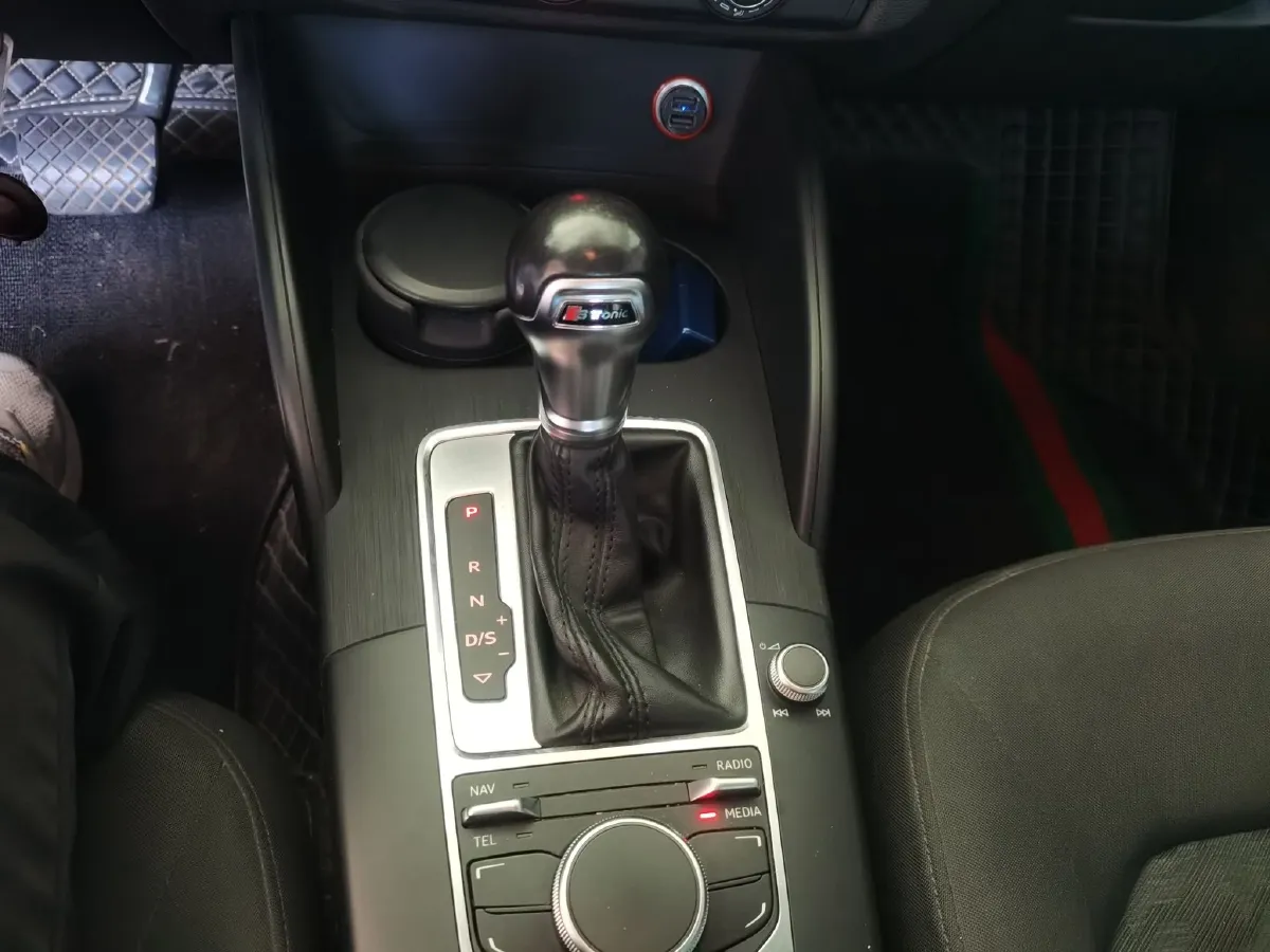 2015 Kia Sorento 2.2T 200HP L4 6AT,autocango,china used car exporter,china ev exporter,chinese used car exporter,chinese used ev exporter