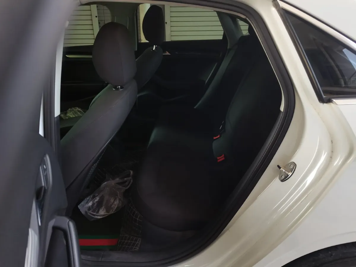 2015 Kia Sorento 2.2T 200HP L4 6AT,autocango,china used car exporter,china ev exporter,chinese used car exporter,chinese used ev exporter