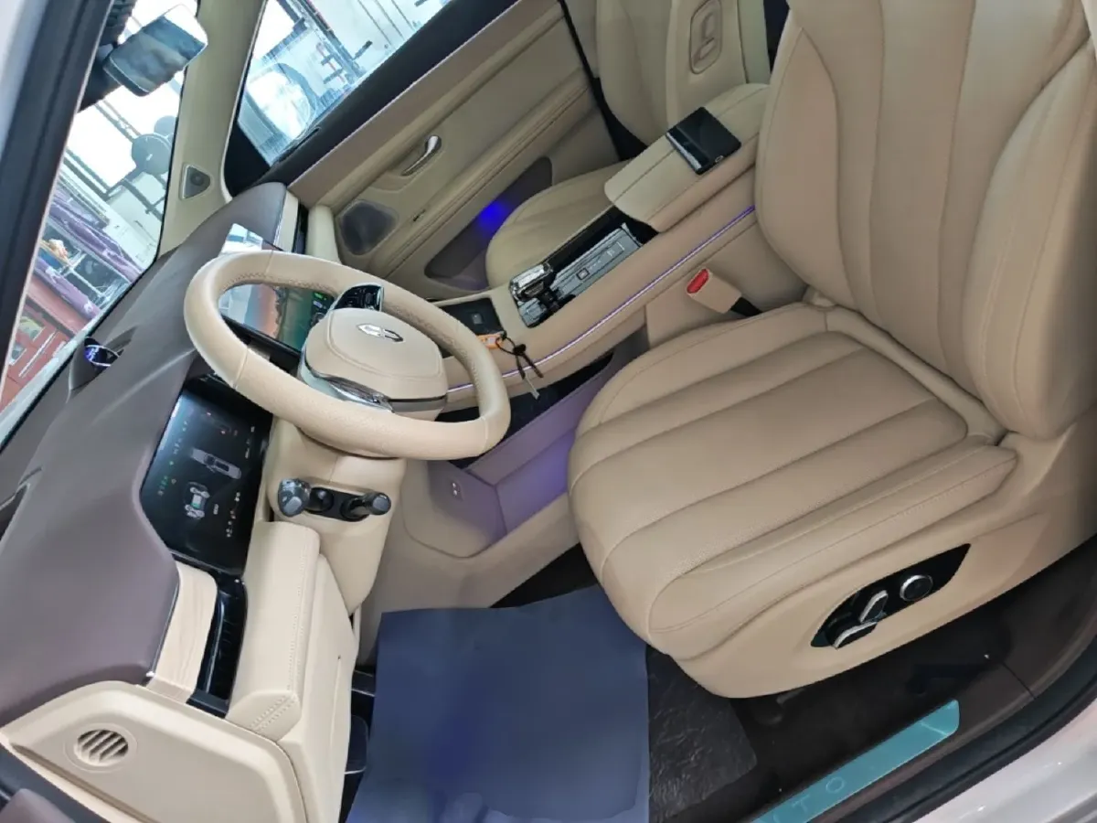 2024 AITO AITO M7 1.5T 152HP L4 REEV 38.5KWH,autocango,china used car exporter,china ev exporter,chinese used car exporter,chinese used ev exporter