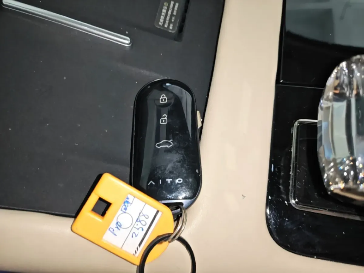 2024 AITO AITO M7 1.5T 152HP L4 REEV 38.5KWH,autocango,china used car exporter,china ev exporter,chinese used car exporter,chinese used ev exporter