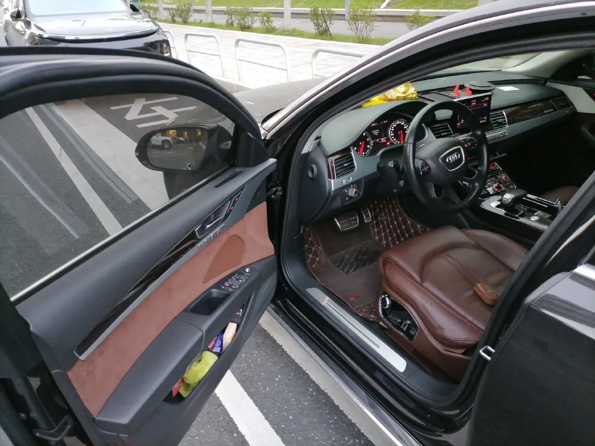 2014 Audi A8 3.0T 290HP V6 8AT,autocango,china used car exporter,china ev exporter,chinese used car exporter,chinese used ev exporter